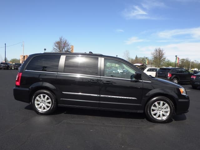Used Chrysler Minivans in Fort Wayne